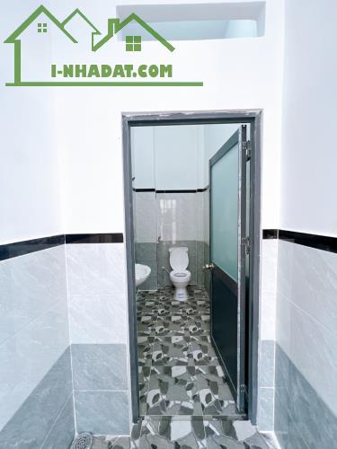 Nhà 1 lầu, sân thượng ngay Lê Trọng Tấn, Bình Tân - SHR. Giá: 2 Tỷ730 Còn Bớt. - Kết cấu: