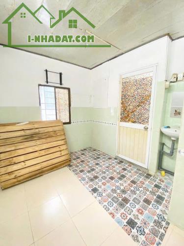 Bán nhà nhỏ 5 tầng, phố tây Bùi Viện, Quận 1, ngang 6m, công nhận 16.1m2, chỉ 2,8 tỷ