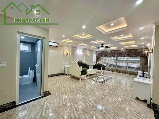 Bán nhà phân lô Nguyễn Chí Thanh, ô tô vào nhà, thoáng 2 mặt trước sau. Giá 18.7 tỷ - 3