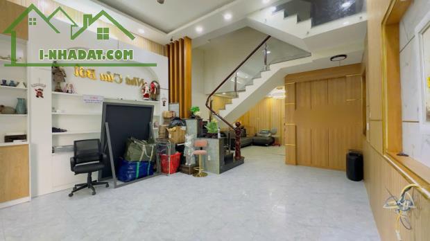 Nhà phố gần Big C Go, 77m2 ngang 5,5m tặng full nội thất, 1459 Đông Hoà, Dĩ An - 1