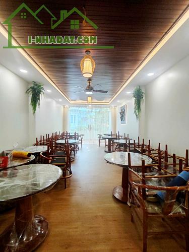 Cho thuê nhà 113 Nguyễn Thái Bình, P Nguyễn Thái Bình, Quận 1. 4 Tầng, DT 350m2 chỉ 60tr