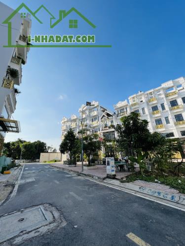 Nhà Đẹp Mới Xây Chợ Bình Thành 4x15.5m 4 Tầng Khu Đồng Bộ Giá Tốt 5 Tỷ LH: 0813123205 - 1