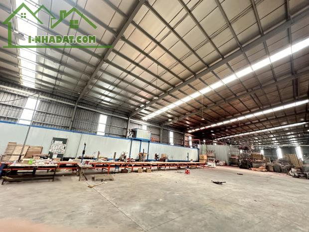 bán xưởng 33.000m2 đường 832 huyên bến lức