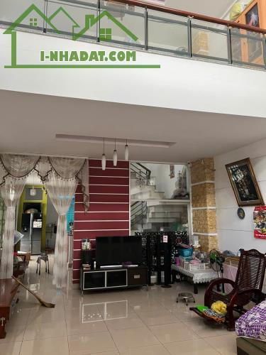 Bán nhà 1trệt 2lầu, p Thống Nhất, Biên Hòa. 160m2 shr thổ cư chỉ 14 tỷ - 4