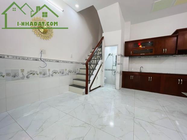 🏡 BÁN NHÀ 1 Trệt 2 Lầu ở Bình Tân💰 Giá: 1 Tỷ880 triệu - 3