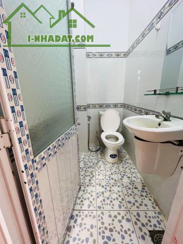 🏡 BÁN NHÀ 1 Trệt 2 Lầu ở Bình Tân💰 Giá: 1 Tỷ880 triệu