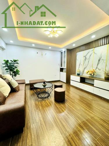 Bán Nhà HIẾM Phố Hàng Chuối, Hai Bà Trưng Phân Lô, Ôtô 79m2x4T, Giá 13.5 tỷ