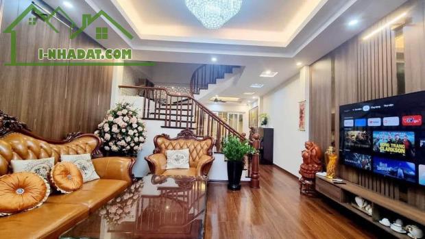 Ở NGAY! Bán Nhà 5 Tầng Lung Linh Phan Đăng Lưu, 68m2 (4.2x16.2m), 9 Tỷ TL - 2