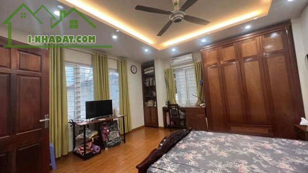 Ở NGAY! Bán Nhà 5 Tầng Lung Linh Phan Đăng Lưu, 68m2 (4.2x16.2m), 9 Tỷ TL