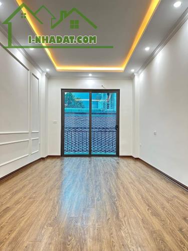 Bán nhà riêng Di Trạch 30m2. Mặt ngõ thông. Thiết kế ở Gia Đình. Đối diện trường Mầm Non - 1