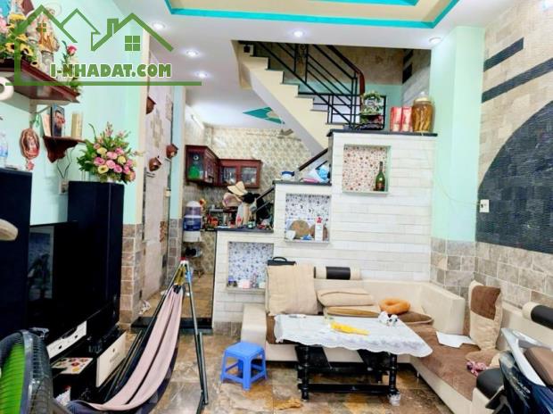 NGAY CẠNH LÊ VĂN QUỚI - GIÁP TÂN PHÚ - NGÃ TƯ 4 XÃ - NHÀ 3 TẦNG MỚI ĐẸP KIÊN CỐ - 42M2 - - 1