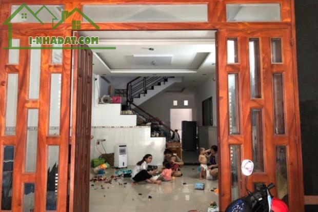 Bán nhà hẻm xe hơi, Thoại Ngọc Hầu, 69 m², 4.3m x 16m, gần mặt tiền - Giá 6.9 tỷ TL - 1