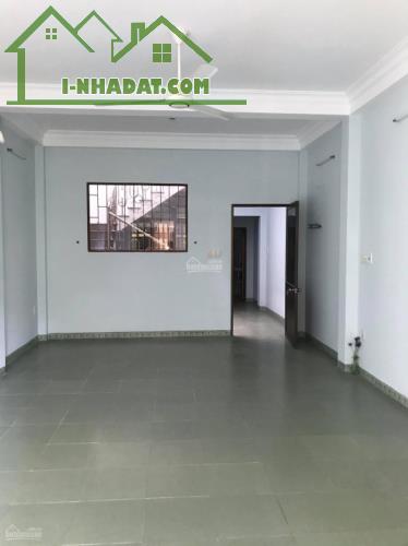 Bán nhà MT đường 19 khu Coopmart Tên Lửa, DT 4,5x15m, 1T3L giá 16 tỷ. LH 0938 703 201 - 4