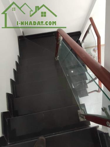 bán nhà quận 7 dưới 3 tỷ, hẻm 308 huỳnh tấn phát. dt: 6 x 6m, 2 lầu - 4