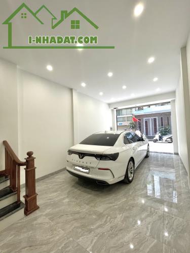 BÁN GẤP NHÀ ĐẸP CỔ LINH – THẠCH BÀN 50M x 6T THANG MÁY, GARA Ô TÔ, GẦN HỒ. HƠN 8 TỶ - 3