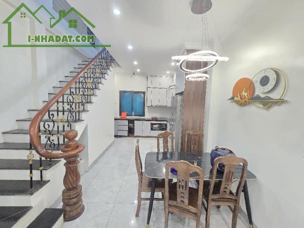 Chủ cần bán gấp nhà Nguyễn Trãi – Thanh Xuân – LÔ GÓC - Diện Tích: 40m x 5 tầng Giá 6,2 Tỷ - 4