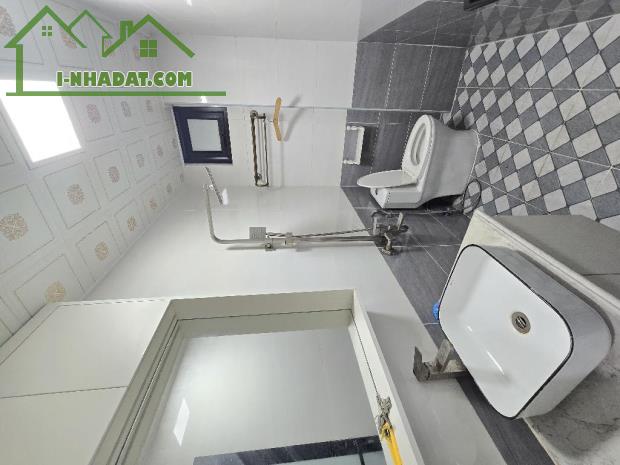 Chủ cần bán gấp nhà Nguyễn Trãi – Thanh Xuân – LÔ GÓC - Diện Tích: 40m x 5 tầng Giá 6,2 Tỷ