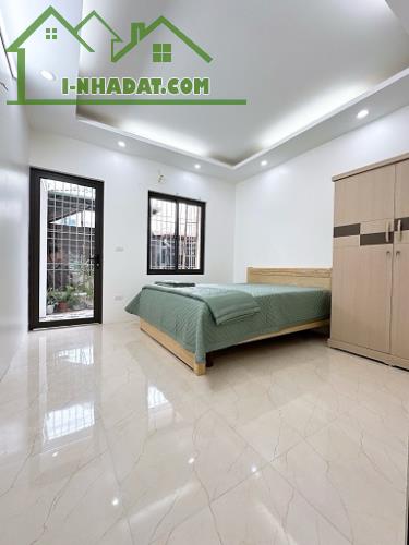 NHÀ ĐẸP - VỊ TRÍ HIẾM - TRUNG TÂM HAI BÀ TRƯNG - HÀ NỘI. 1 CĂN DUY NHẤT 33M2 X 5 TẦNG. BA - 2