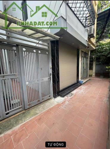MINH KHAI - HBT 42M2 4 TẦNG FULL ĐỒ - LÔ GÓC 2 MẶT THOÁNG - Ô TÔ CÁCH 30M - 4