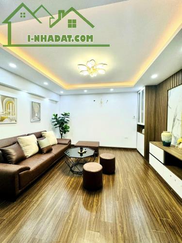 Bán Nhà Ngõ 51 Phố Lãng Yên, Hai Bà Trưng, Phân Lô, Ôtô ĐỖ CỬA 50m2x5T, Giá 10.3 tỷ