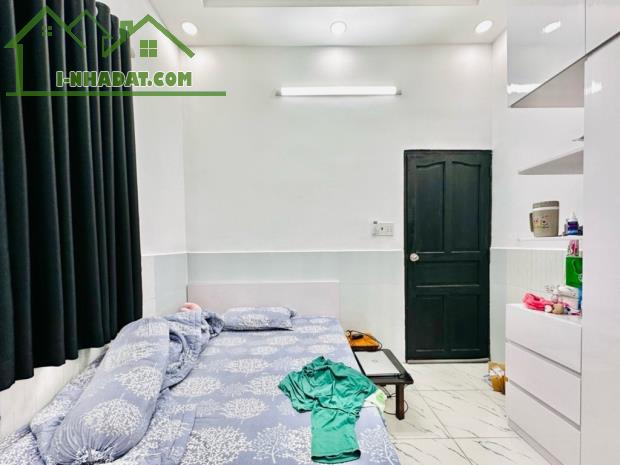 5.9 TỶ - PHAN VĂN TRỊ - 33MV – NGANG HƠN 4M - HẺM NHỰA 6M – XE HƠI NGỦ TRONG NHÀ – 4 PHÒNG - 4