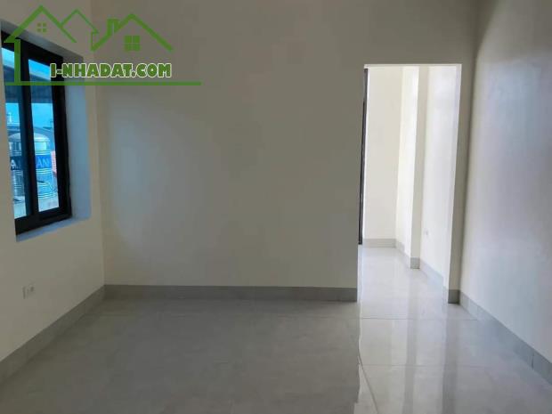 MẶT NGÕ THẠCH BÀN 56M2 LÔ GÓC OTO TRÁNH KINH DOANH Ở LUÔN. 8,5TỶ - 1