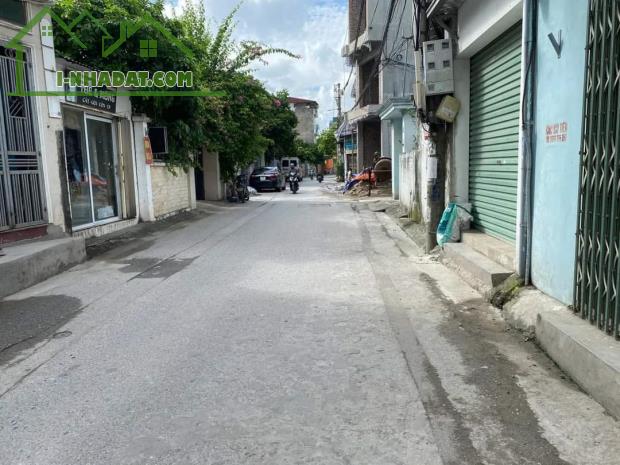 MẶT NGÕ THẠCH BÀN 56M2 LÔ GÓC OTO TRÁNH KINH DOANH Ở LUÔN. 8,5TỶ