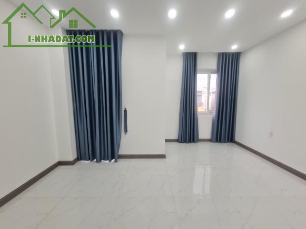 Nhà mới tinh Rosita Khang Điền - DT 100m2 - 3 tầng - cho thuê giá tốt - 3