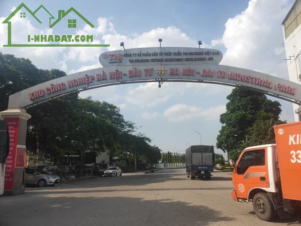 Cho thuê kho C1 KCN Đài Tư Long Biên Hà Nội DT:  3.300m2. - 5