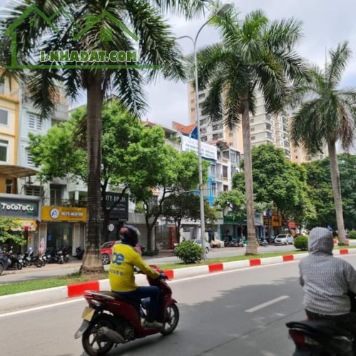 Siêu hiếm! Nhà Nguyễn Công Chứ 29m 4 tầng, 3 ngủ đẹp full nội thất chỉ 4.1 tỷ