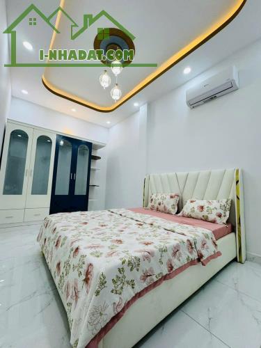 Bán Nhà 1 Trệt 1 Lầu 2 PN Hẻm 8m Trung Tâm Vũng Tàu DT: 70m2 giá 4 xx tỷ - 2