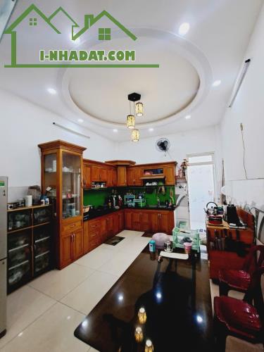 Bình Tân, Hẻm nhựa thông Hương lộ 2, 68M2, Nhà 4 tầng, giá rẻ, kinh doanh. - 1