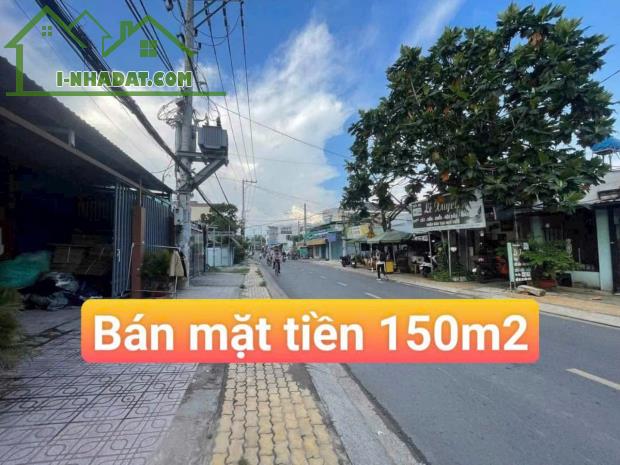 CẦN BÁN LÔ ĐẤT 150M2 GIÁ CHỈ 2 TỶ 500 MẶT TIỀN KINH DOANH GỌI CHO EM XEM ĐẤT