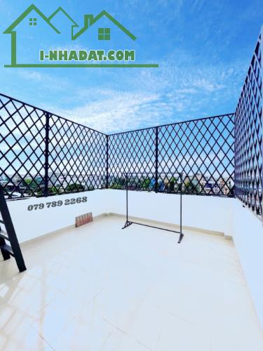 NHÀ XÂY MỚI 5 THỦ ĐỨC - 105M2 - ÔTÔ 7 CHỖ VÀO NHÀ - PHONG CÁCH HIỆN ĐẠI TRẺ TRUNG