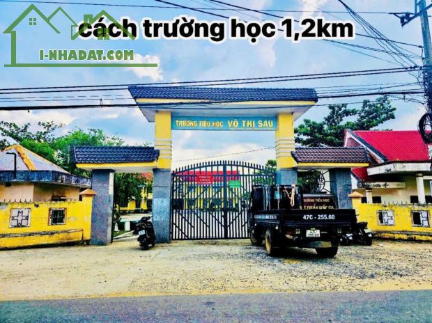 Bán 200m2 đất thổ cư- ngang 10m, dài 20m. Đường bê tông, gần  ngã tư Dầu Giây. Giá 600 tri - 2