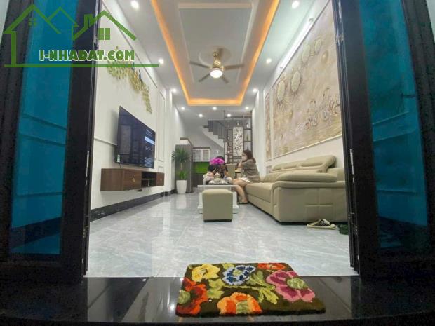 MINH KHAI - HAI BÀ TRƯNG 5 TẦNG 30.1M² MẶT TIỀN RỘNG ĐẸP.....