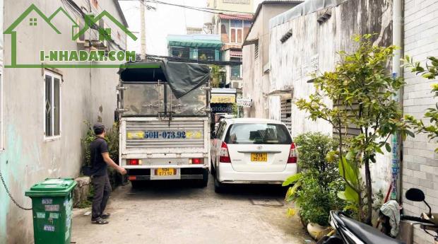 Bán nhà Hẻm 2 xe hơi tránh, cạnh metro, Vị trí tuyệt đẹp, tặng đủ nội thất hiện đại - 3