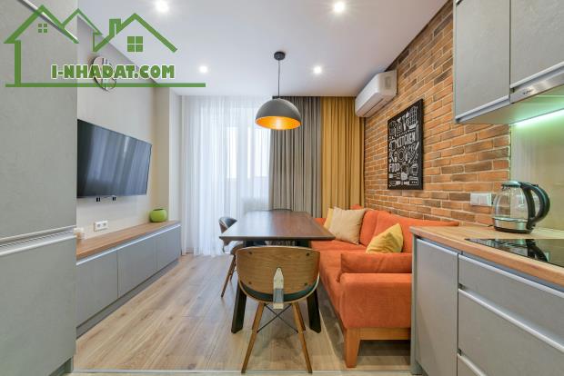 Căn Hộ Trung Tâm- Ô Tô Vào Nhà Lê Duẩn Quận Hải Châu- 100m2- Ngang 10m- Chỉ : 6 Tỷ 3 - 2