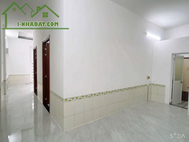 bán nhà góc 2 mặt tiền đường nguyễn văn cừ thổ cư 78.8m2 lộ 4m 2pn giá 1.87 tỷ