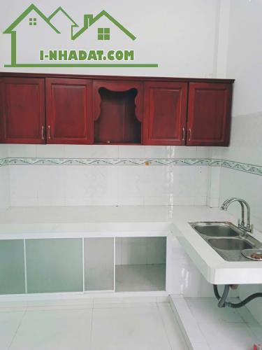 cho thuê nhà hẻm 9 phạm ngọc hưng 80m2 lộ ô tô 2pn có máy lạnh giá 5tr - 5