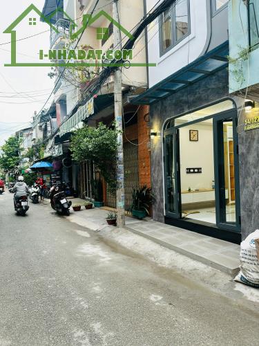 🏠Nhà Hẻm Nhựa 6m có lề đường - Nhà Sát Quận 1 - Nhà 4 Lầu - Giá Nhỉnh 7 Tỷ - 1