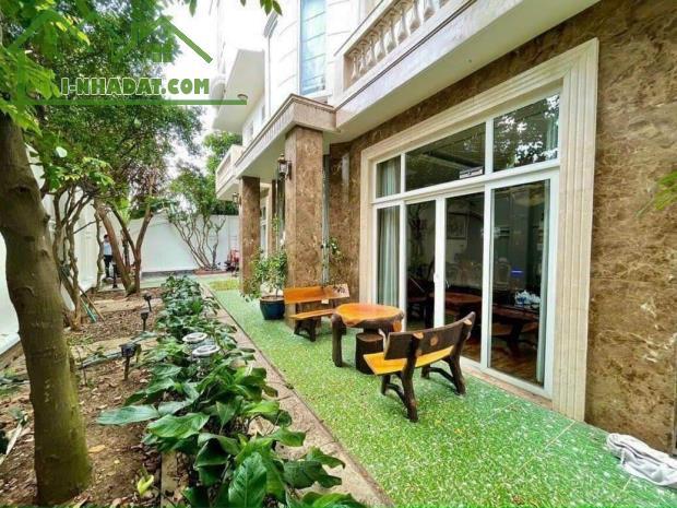 BIỆT THỰ HIỆP BÌNH CHÁNH, 204M2, 4 TẦNG, NGANG 11M, 5PN, CÓ HỒ BƠI, SÂN VƯỜN, CHỈ 31 TỶ. - 2