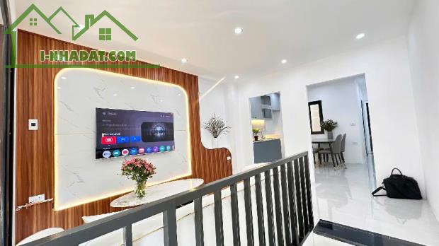 NHÀ NGHĨA TÂN 55m2 CHỈ 4.95 TỶ 👉 TÔ VỈA HÈ KINH DOANH - GIÁ TỐT CHỐT GẤP!  HIẾM HÓT- Ô TÔ - 1