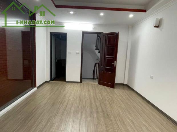 Bán nhà phố Minh Khai, Hai Bà Trưng 36m, 5 tầng. Giá: 7.5 tỷ