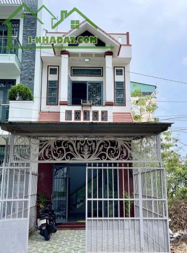 BÁN NHÀ TRỆT LẦU KHU DÂN CƯ CÔNG AN LỘ 30M - LH 0949946604 QUÝ - 5