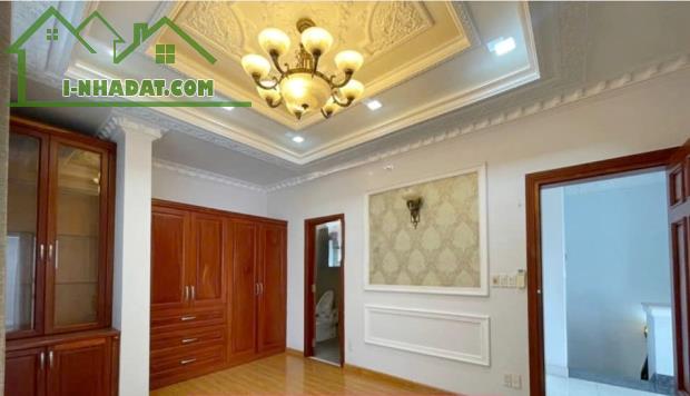 Cho thuê BIỆT THỰ 276 Trường Sa, P3, Quận Bình Thạnh. Hầm, 3,5 tầng(10x16) 600m2 chỉ 80tr - 4