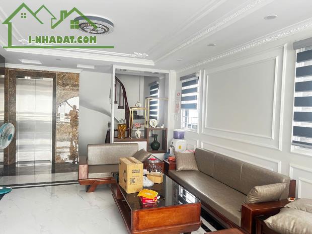 THẠCH BÀN GARA ÔTÔ THANG MÁY 55M2 x 6T NGÕ THÔNG, GẦN THE GARDEN, AEON. 12,7TỶ - 1