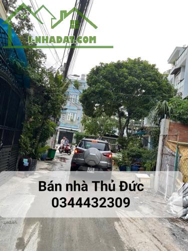 Bán nhà Thủ Đức, hơn 30 triệu/m2, Đỗ Xuân Hợp, 890 m2 (18x50), Full thổ