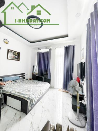 bán nhà hẻm xe hơi nhà bè. dt: 4 x 18,6m, 3 lầu, sân thượng. giá 7 tỷ 800 - 2