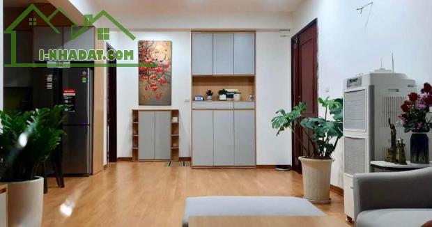 Bán căn hộ 2 phòng ngủ 85m2 tại KĐT Việt Hưng, Long Biên. LH: 0389544873 - 4